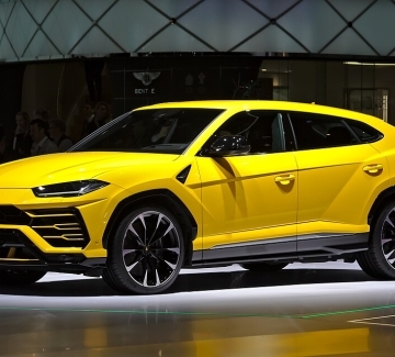 Rent Lamborghini Urus Miami small image